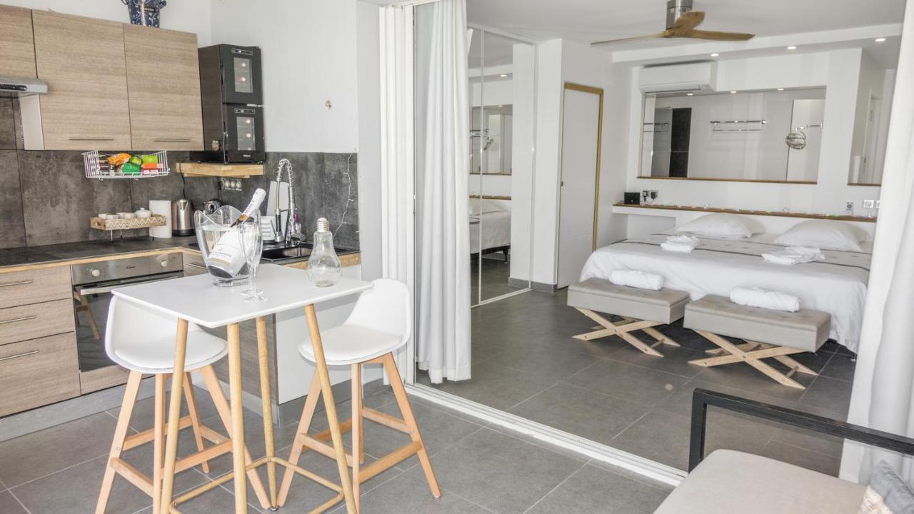 גרנד קז Official Page "Residence Bleu Marine" - Sea View Apartments & Studios - Saint-Martin French Side מראה חיצוני תמונה